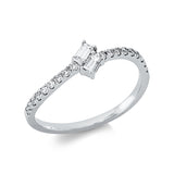 Ring 18 kt WG, 2 Trap. 0,13 ct, TW-si, 18 Brill. 0,18 ct, TW-si