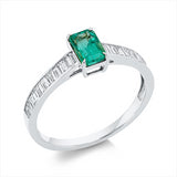 Ring 18 kt WG, 23 Bag. 0,36 ct, TW-si, 1 Smaragd 0,63 ct grün