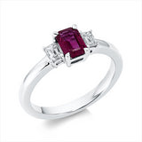 Ring 18 kt WG, 2 Sm.schliff 0,33 ct, TW-vsi, 1 Rubin 0,80 ct rot