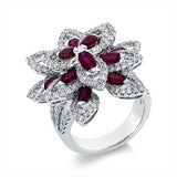 Ring 18 kt WG, 173 Brill. 1,97 ct, TW-vsi, 12 Rubine 3,25 ct rot