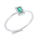 Ring 18 kt WG, 16 Brill. 0,05 ct, TW-si, 1 Smaragd 0,09 ct grün