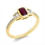 Ring 18 kt GG, 4 Bag. 0,11 ct, F-vsi, 12 Brill. 0,09 ct, F-vsi, 1 Rubin 0,59 ct rot