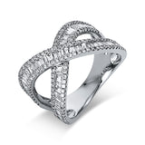 Ring 18 kt WG, 21 Trap. 0,31 ct, TW-si, 43 Bag. 0,67 ct, TW-si, 144 Brill. 0,52 ct, TW-si