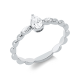 Ring 18 kt WG, 1 Tropfen 0,23 ct, TW-si, 2 Nav. 0,09 ct, TW-si
