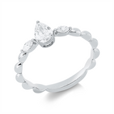 Ring 18 kt WG, 1 Tropfen 0,31 ct, TW-si, 2 Nav. 0,11 ct, TW-si