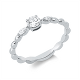 Ring 18 kt WG, 1 Brill. 0,23 ct, TW-si, 2 Nav. 0,07 ct, TW-si