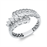Ring 18 kt WG, 9 Nav. 0,92 ct, F-vsi, 18 Brill. 0,30 ct, F-si