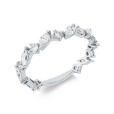 Ring 18 kt WG, 9 Brill. 0,41 ct, TW-pi, 8 Nav. 0,51 ct, TW-pi