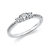 Ring 14 kt WG, 2 Brill. 0,17 ct, TW-si, 1 Brill. 0,25 ct, TW-si, 12 Brill. 0,16 ct, TW-si
