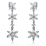Ohrschmuck 18 kt WG, 6 Brill. 0,24 ct, TW-si, 32 Nav. 1,91 ct, TW-si, 2 Brill. 0,29 ct, TW-si