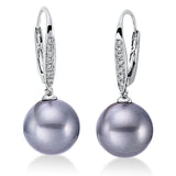 Ohrschmuck 18 kt WG, 14 Brill. 0,07 ct, W-si, 2 TA grün 10,5 mm