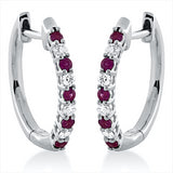 Creolen 18 kt WG, 8 Brill. 0,10 ct, TW-pi, 10 Rubine 0,13 ct rot