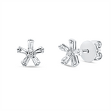 Ohrstecker 18 kt WG, 2 Brill. 0,04 ct, TW-pi, 10 Trap. 0,32 ct, TW-pi