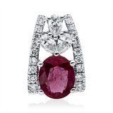 Anhänger 18 kt WG, 3 Tropfen 0,13 ct, TW-vsi/si, 20 Brill. 0,10 ct, TW-si, 1 Rubin 0,49 ct rot