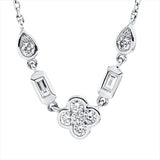Collier 18 kt WG, mit ZÖ 40 cm, 43 cm,  3 Brill. 0,02 ct, 6 Brill. 0,23 ct, TW-si, 2 Bag. 0,08 ct, F-vsi/si,