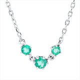 Collier 18 kt WG, mit ZÖ 40 cm + 42 cm, 3 Smaragde 0,10 ct grün