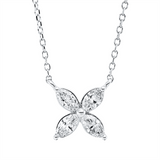 Collier 18 kt WG, mit ZÖ 40 cm + 42 cm, 4 Nav. 0,40 ct, TW-si