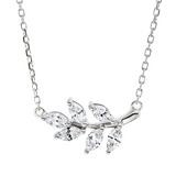 Collier 18 kt WG, mit ZÖ 40 cm, 6 Nav. 0,31 ct, TW-vsi