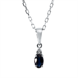Collier 18 kt WG, mit ZÖ 42 cm, 3 Brill. 0,01 ct, TW-si, 1 Saphir 0,30 ct blau