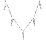 Collier 18 kt WG, mit ZÖ 40 cm + 43 cm, 5 Brill. 0,07 ct, TW-vsi/si, 4 Bag. 0,06 ct, TW-vsi/si, 11 Brill. 0,04 ct, TW-vsi/si