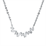 Collier 18 kt WG, mit ZÖ 40 cm + 42,5 cm, 4 Trap. 0,10 ct, TW-si, 5 Brill. 0,07 ct, TW-si
