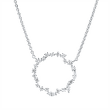 Collier 18 kt WG, mit ZÖ 40 cm + 43 cm, 3 Nav. 0,07 ct, TW-si, 19 Brill. 0,23 ct, W-si