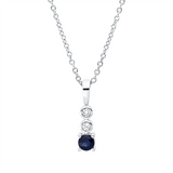 Collier 18 kt WG, mit ZÖ 40 cm, 42,5cm, 2 Brill. 0,03 ct, TW-si, 1 Saphir 0,13 ct blau