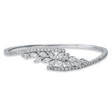 Armreif 18 kt WG, 14 Nav. 2,10 ct, TW-si, 46 Brill. 1,16 ct, TW-si