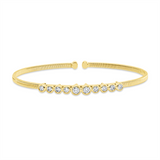 Armreif 14 kt GG, 2 Brill. 0,18 ct, TW-si, 8 Brill. 0,34 ct, TW-si