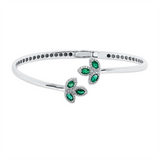 Armreif 18 kt WG, 84 Brill. 0,23 ct, F-vsi, 6 Smaragde 0,68 ct grün